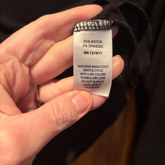 LNA Clothing Arya Cropped Long Sleeve Top in Black Medium - Picture 5 of 5